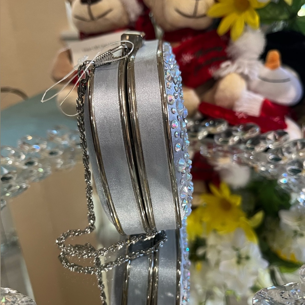 Clutch silver with Rhinestones NWOT - Picture 4 of 5